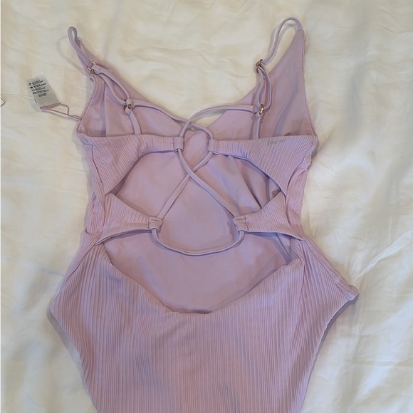 L Space One Piece Swimsuit NWT - Picture 2 of 4